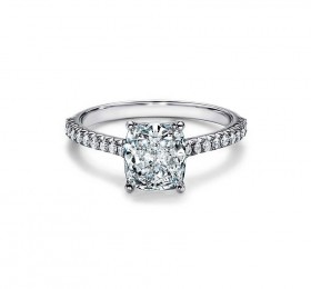 蒂芙尼订婚钻戒铂金铺镶钻石戒圈镶嵌枕形切割钻石订婚钻戒 戒指