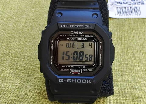 上手很舒适质感很好  卡西欧 G-SHOCK 经典